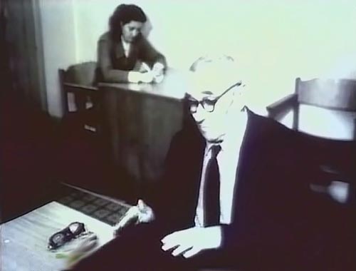 89-летний Милляр в одном из своих последних фильмов. Кадр из фильма «Ка-ка-ду», 1992 год