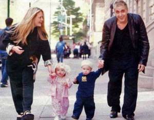 Al Pacino and Beverly D&#39;Angelo with children