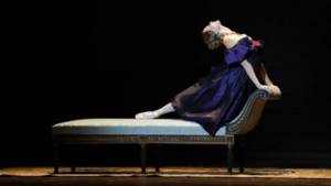 Амандин Альбисон в балете «Дама с камелиями»
