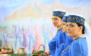 Armenian customs and traditions for girls