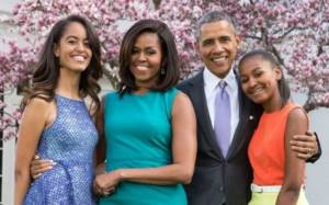 Barack Obama with his family (2016)