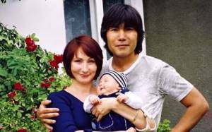 Batyrkhan Shukenov with his wife Ekaterina and son Maksut