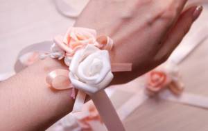DIY bridesmaid bracelets 4