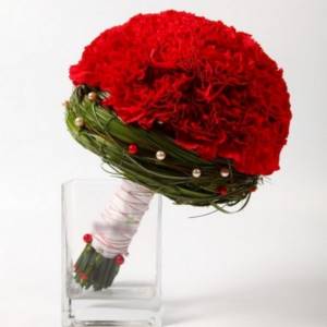 bouquet of red carnations for wedding
