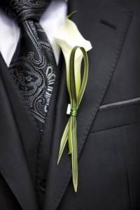 boutonniere for the groom white calla lilies