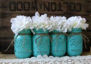 What to give to your dear husband for his 18th turquoise wedding: gift ideas