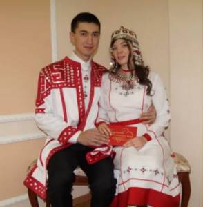 Chuvash people in folk costumes