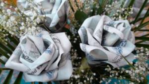 flowers made from money