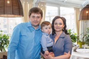 Daughter, grandson and son-in-law of Stalik Khankishiev