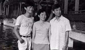 Jack Ma with his parents