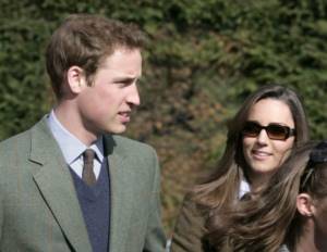 Her meeting with Prince William, the eldest son of Prince Charles and Princess Diana, took place at the University of St. Andrews in the Scottish region of Fife, where Kate entered in 2001. While studying at college, Catherine and William began renting a country cottage in Fife, and during their student holidays they traveled together. Upon graduation, Kate received a second class honors degree in Art History. 