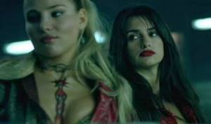 Elsa Pataky with Penelope Cruz in the movie Don&#39;t Tempt Me