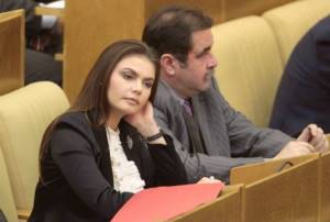 Does Alina Kabaeva have children and who is her husband?