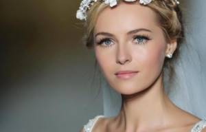Natural eye makeup for the bride