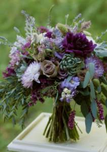 фиолетовый букет невесты фото
