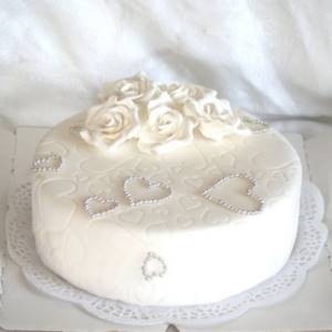 Photo of cream cake for 13th wedding anniversary