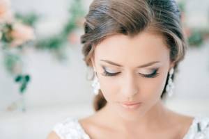 photo of light makeup for a wedding