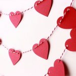DIY heart garland for a wedding with photos and videos