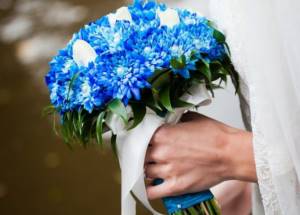 Blue bouquet with chrysanthemums