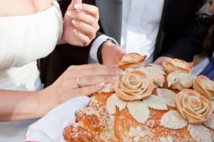 Bread and salt for newlyweds