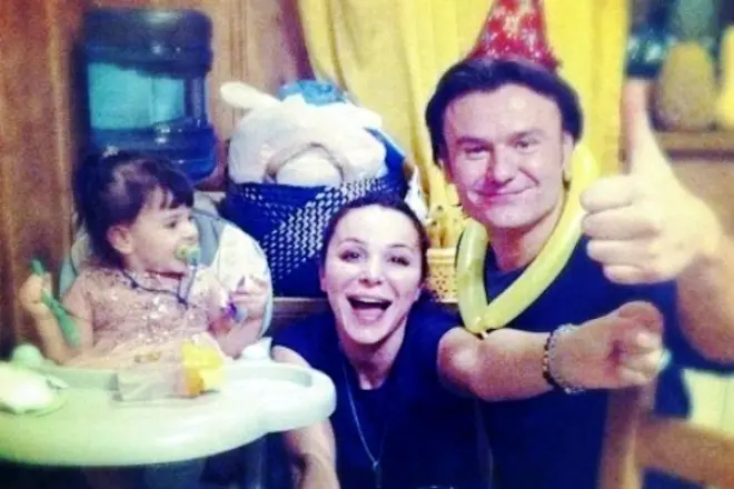 Ivan Rudakov and Laura Keosayan with their daughter