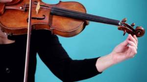 how to play the violin