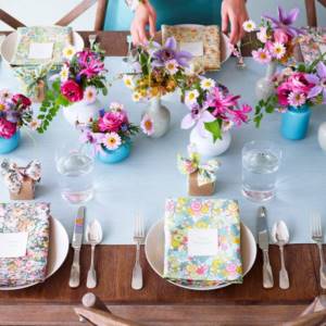 how to beautifully decorate a wedding table yourself