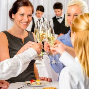 how to introduce wedding guests to each other