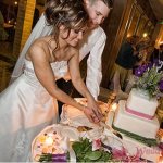 How to cut a wedding cake correctly