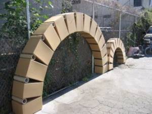 How to make a cardboard arch with your own hands?