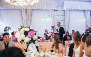 What questions about the bride and groom should you ask guests at a wedding?