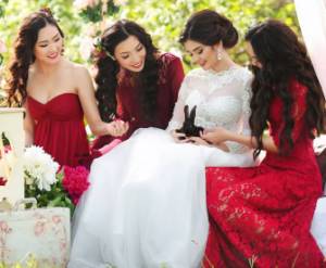 Красивые платья подружек невесты: фото, фасоны, тенденции свадебной моды