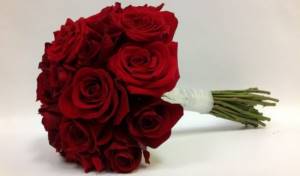 Red roses for a bouquet