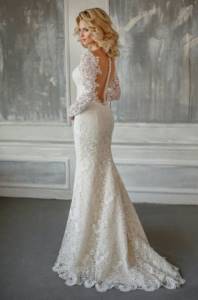 Lace dress with open back