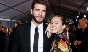 Miley Cyrus and Liam Hemsworth are back together (2017)