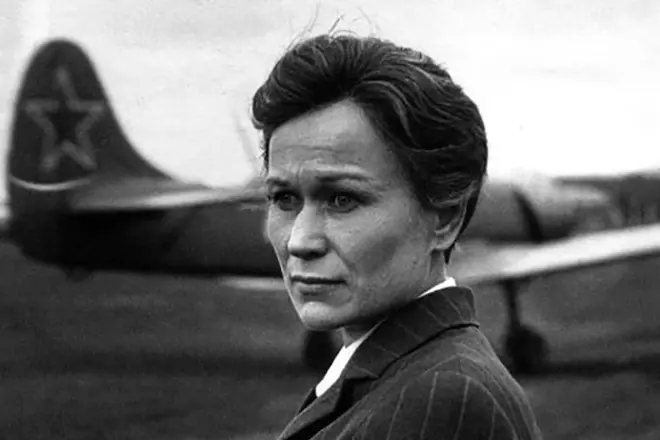 Maya Bulgakova in the film “Wings”