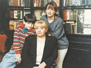 Maria Burkova with her mother Tatyana Ukharova and son Zhora