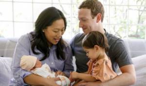 Mark Zuckerberg with his wife and children