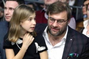 Mikhail Porechenkov with his daughter