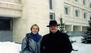 In the photo: Mikhail Krug and Svetlana Ternova, his backing vocalist