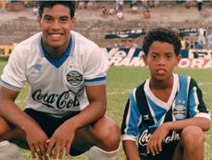 The beginning of Ronaldinho&#39;s career