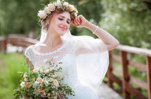bride with a wreath on her head 4