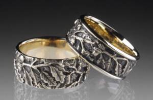 Wedding rings with a pattern