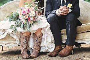 Shoes for the bride in rustic style