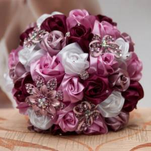 Charming bouquet of double satin ribbons