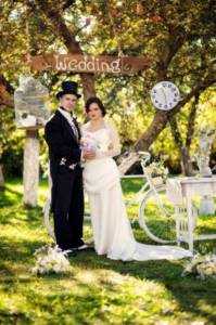 Wedding decoration with steampunk accessories