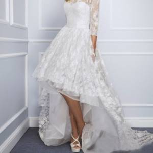 Платье свадебное миди со шлейфом