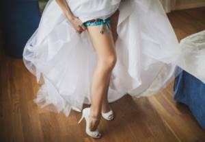 Bride&#39;s leg garter