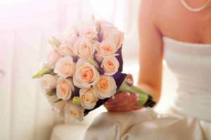 правила при создании свадебных букетов из роз