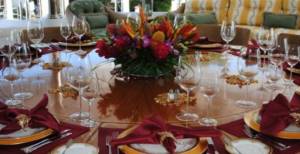 Proper decoration of wedding tables for guests: where to start?
